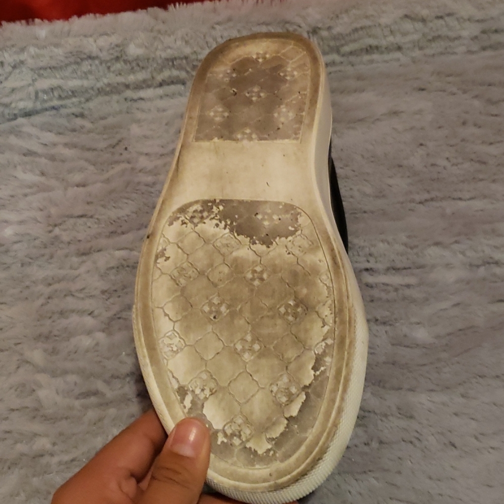 Shoes - Picture 3 of 4
